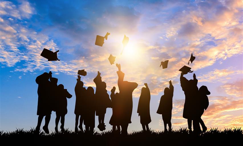 毕业季必看！湖南工商大学最全毕业照跟妆&盘发攻略